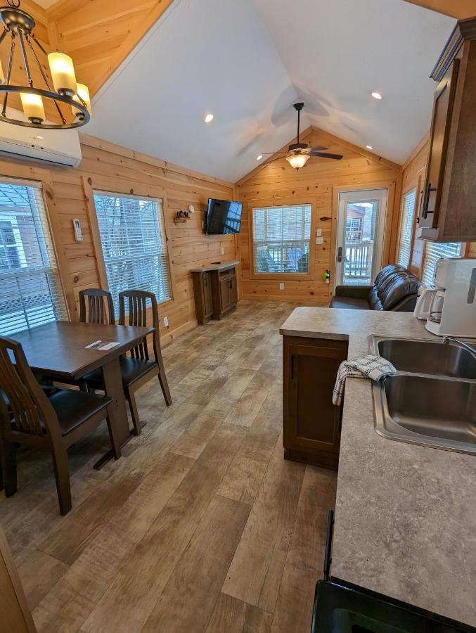 One-Bedroom Loft Cabin Premium