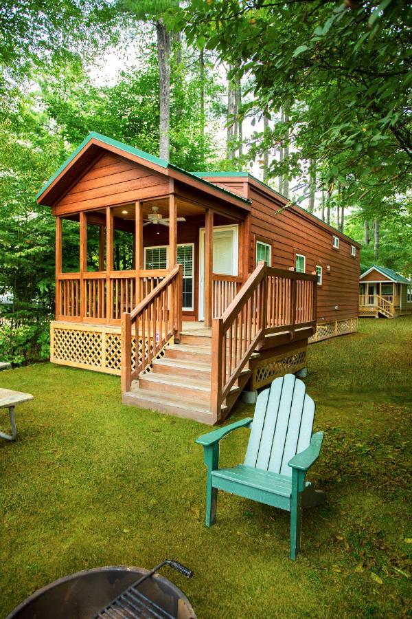 One-Bedroom Loft Cabin Premium