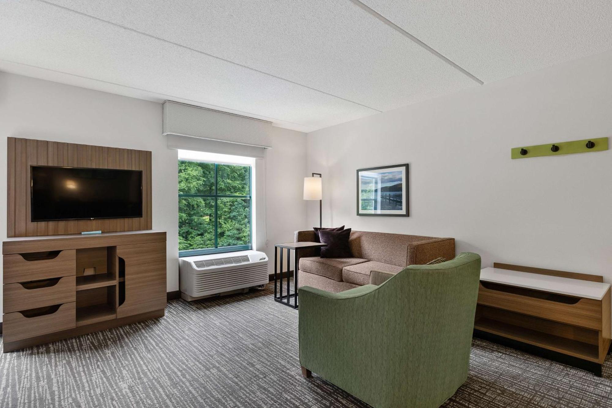 Suite with Two Queen Beds and Sofa Bed,1622020694:JPEG