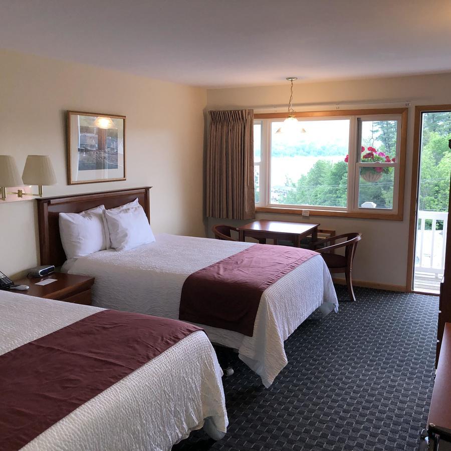 Queen Room Two Queen Beds Lake View