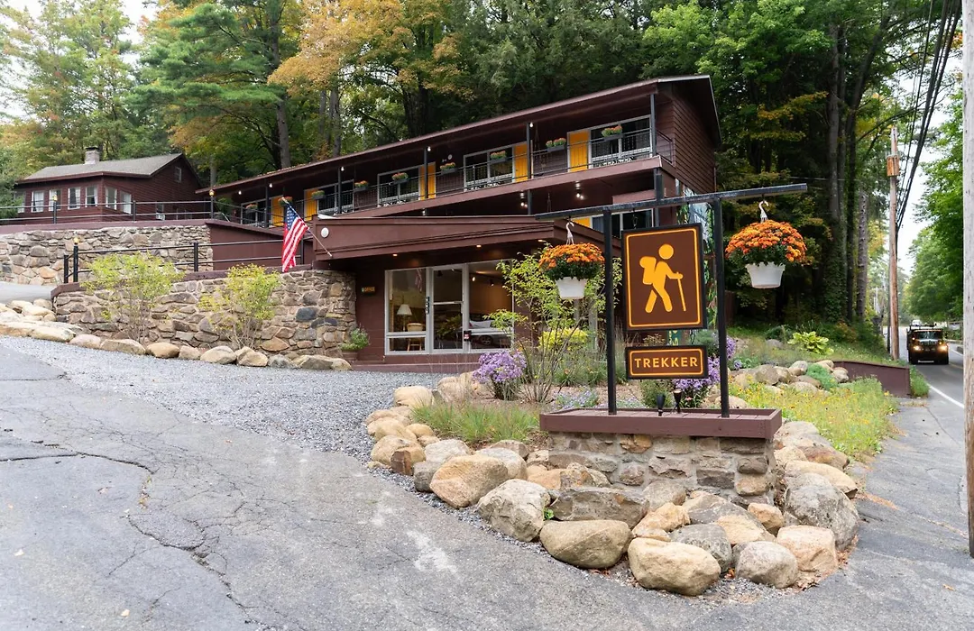Trekker, Treehouses Cabins And Lodge Rooms-1