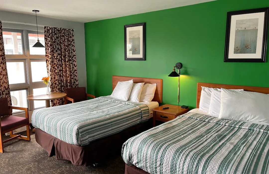 Pinebrook Motel-1