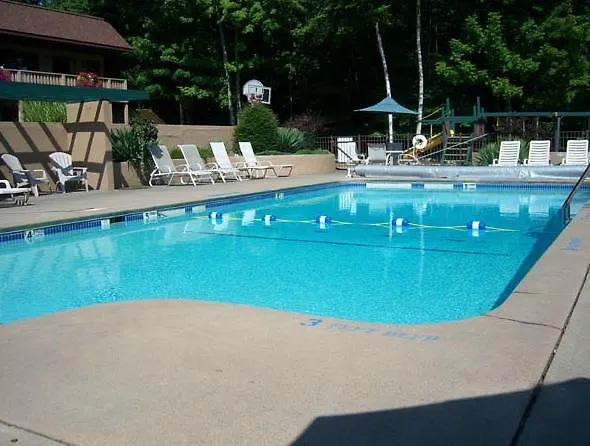 Tall Pines Motel-1