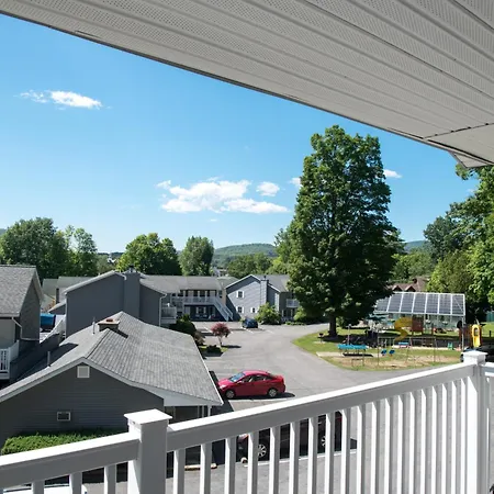Adirondack Retreat Inn & Suites-3