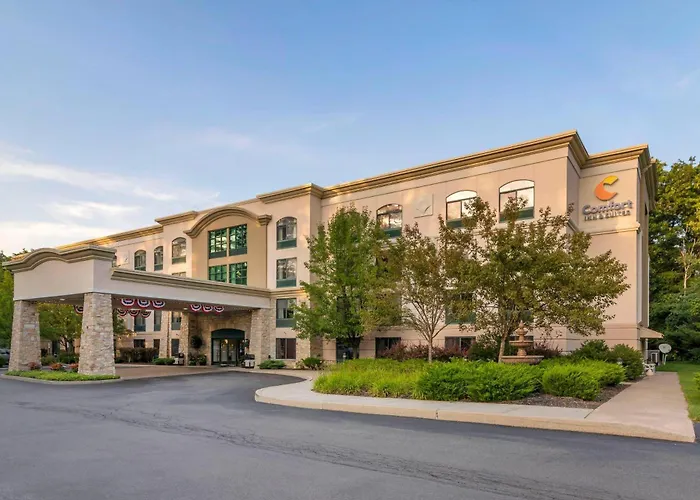 Comfort Inn & Suites Lake George