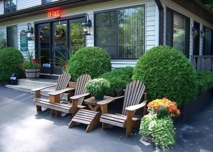 Tall Pines Motel Lake George